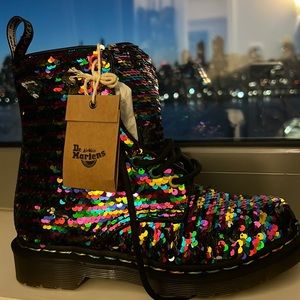 DR Martens pascal sequin /Rainbow 🌈
